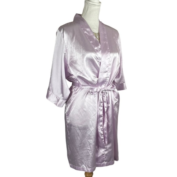 Pretty Robes Ultra Violet Lavender Satin Short Sleeve Tie Waist Lingerie Robe - Picture 3 of 8